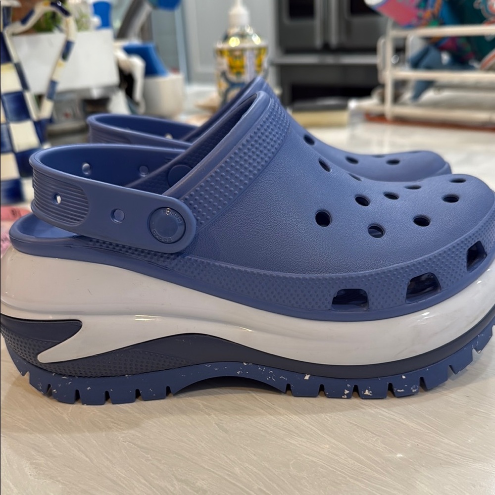 Womens blue crocs with platform Crocs size womens 7 crocs mega crush
